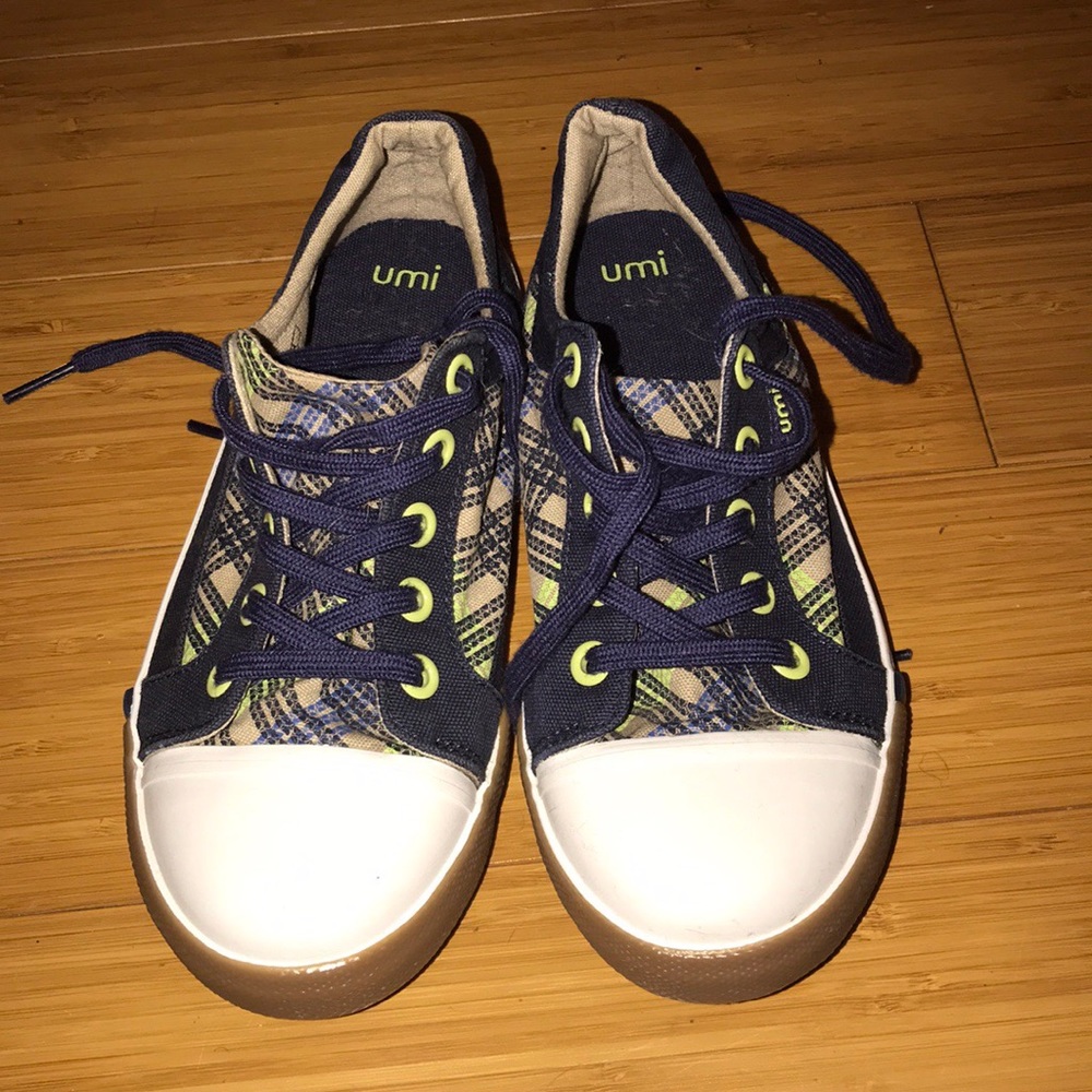 Umi boys tennis shoes